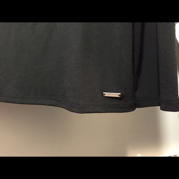 Women’s Tahari Brand Black Blouse w/ Metal Accents - Picture 7 of 8